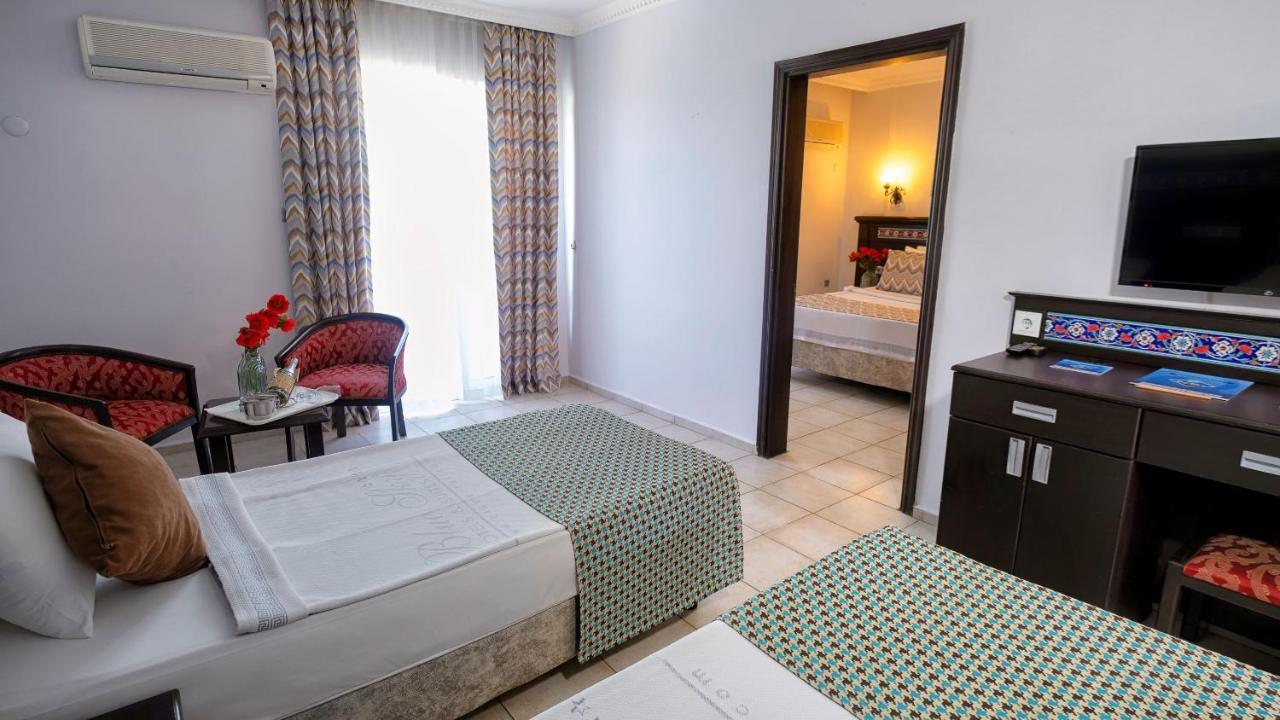 Hotell Big Blue Sky 4*